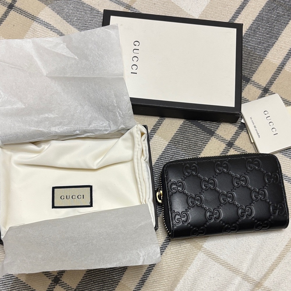 Gucci Black Embossed Leather Card Holder